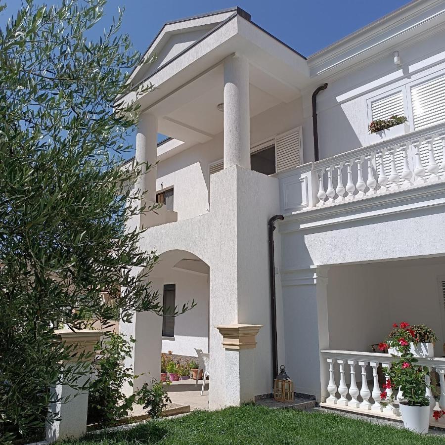Villa Kurti Durrës Buitenkant foto