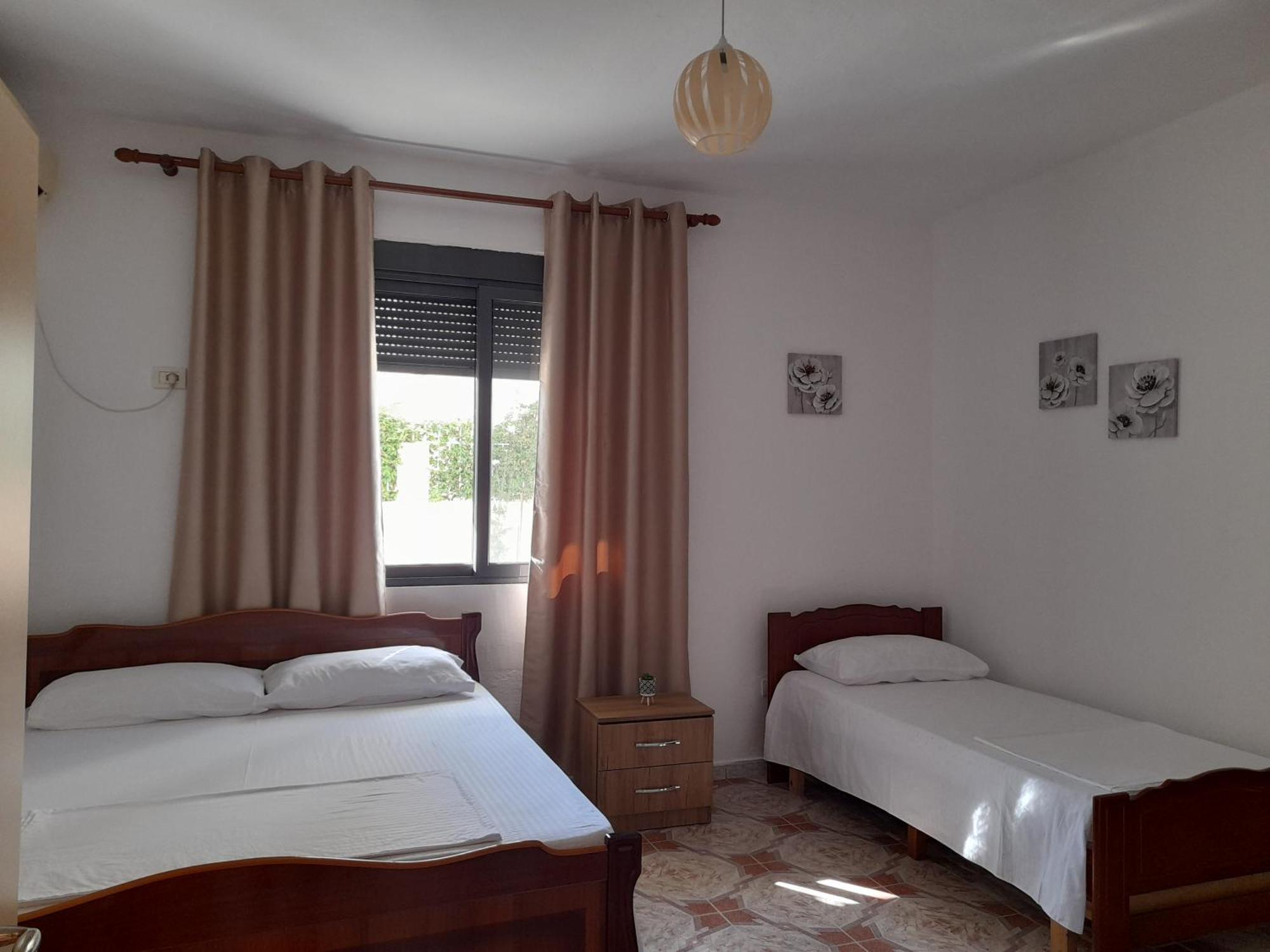 Villa Kurti Durrës Buitenkant foto